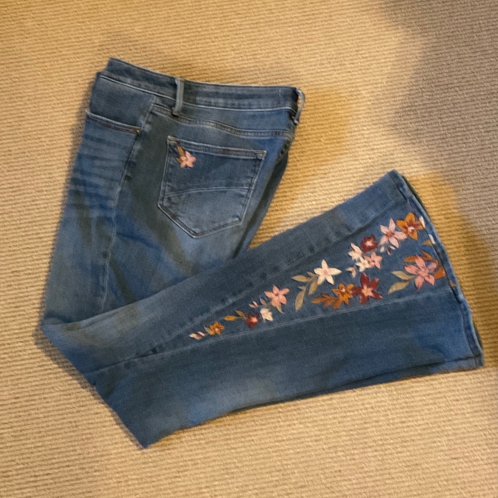 DRIFTWOOD Farrah Flare Jeans with Floral Embroidery 29